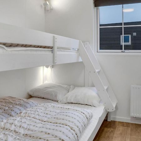 2 Bedroom Nice Apartment In Vaeggerlose Bøtø By Εξωτερικό φωτογραφία