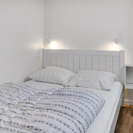 2 Bedroom Nice Apartment In Vaeggerlose Bøtø By Εξωτερικό φωτογραφία