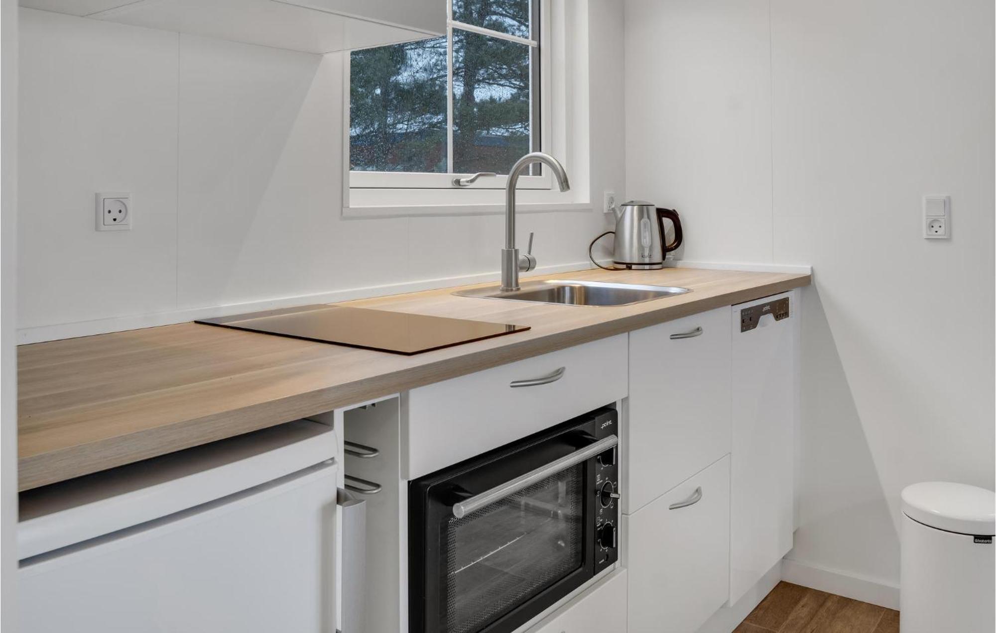 2 Bedroom Nice Apartment In Vaeggerlose Bøtø By Εξωτερικό φωτογραφία